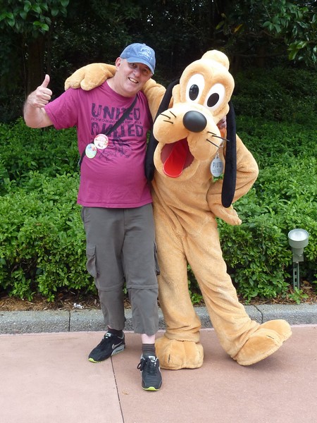 Photos avec les Personnages Disney - Page 22 380420P1080437