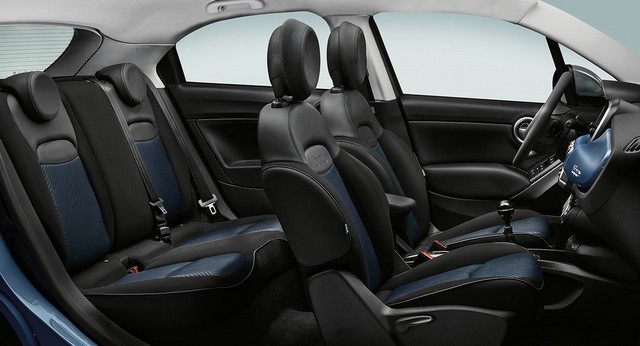 Nouvelles séries spéciales Famille Fiat 500 : 500, 500L et 500X Mirror 381479171219FiatFamigliaMirror12