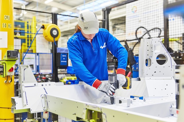 Le Groupe Renault inaugure la nouvelle ligne de production de l’Alpine A110 à Dieppe 387318212016612017FabricationdelAlpineA110lusinedeDieppe