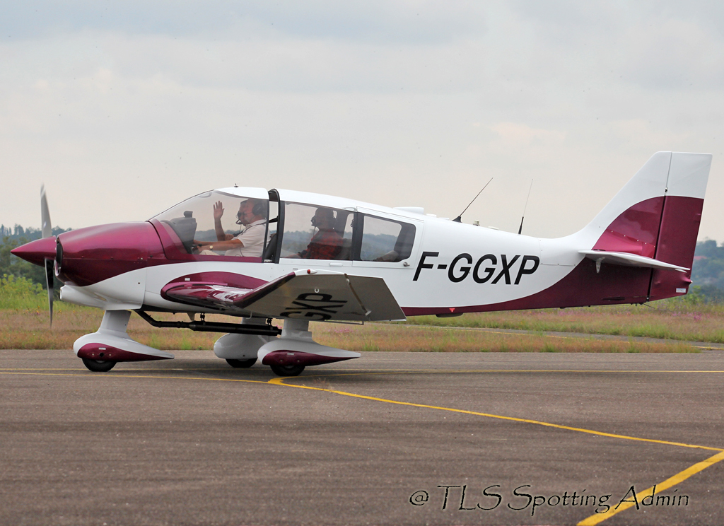 Aérodrome de Dax-Seyresse 388075DR400PrivateFGGXP001Dax140913EPajaud