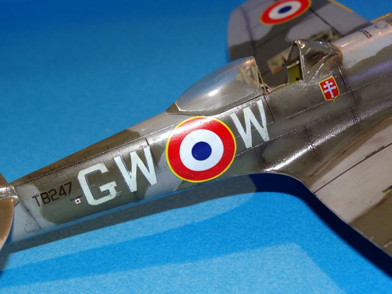 Spitfire MkXVI REVELL (ICM) 1/48 - Page 4 389362spit8