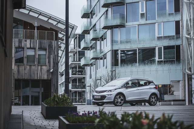  Opel Ampera-e, la voiture électrique qui inaugure une nouvelle façon de conduire 389538OpelAmperae299578