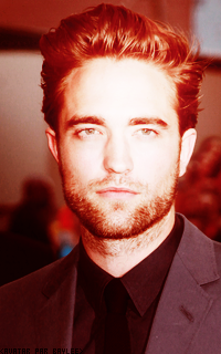 Robert Pattinson   39010850R9