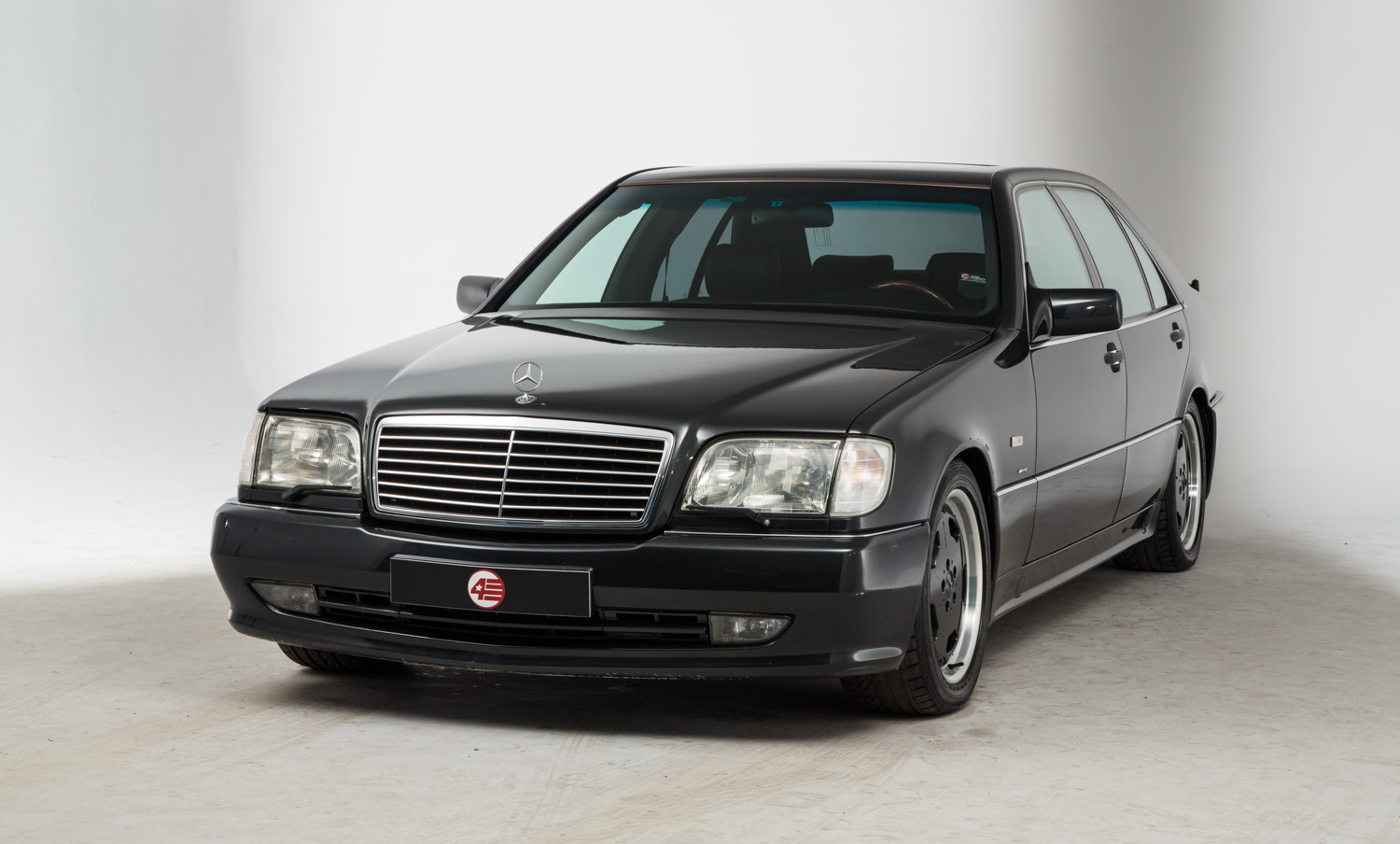 les plus belles photos de Mercedes-Benz classe S w140 et c140... juste pour rêver et pour le plaisir des yeux - Page 6 392413mbw140bellephoto0156