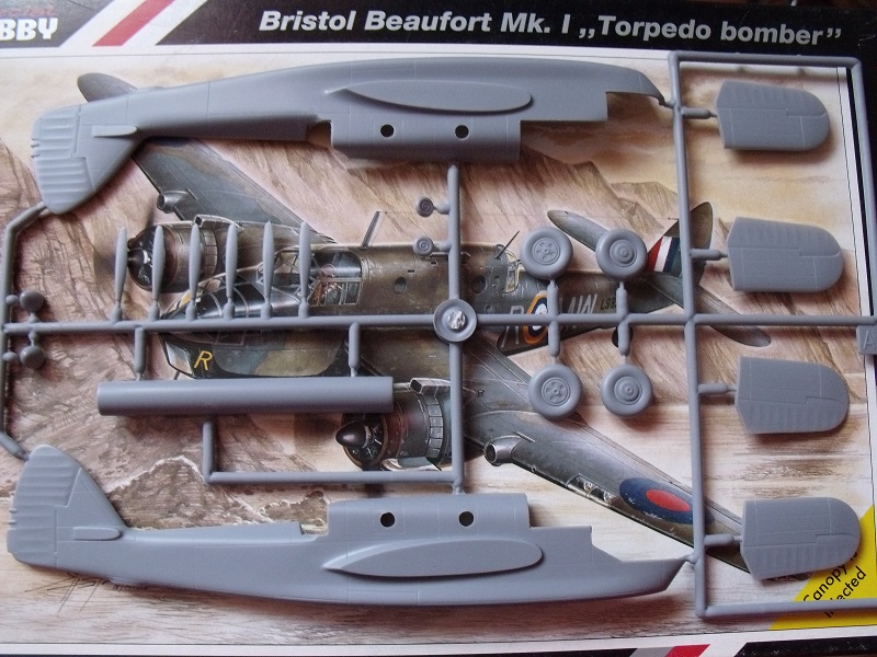 British WWII Birds over Seas #01: Bristol Beaufort Mk. Ia (Special Hobby - 1/72ème) 392689BristolBeaufort008