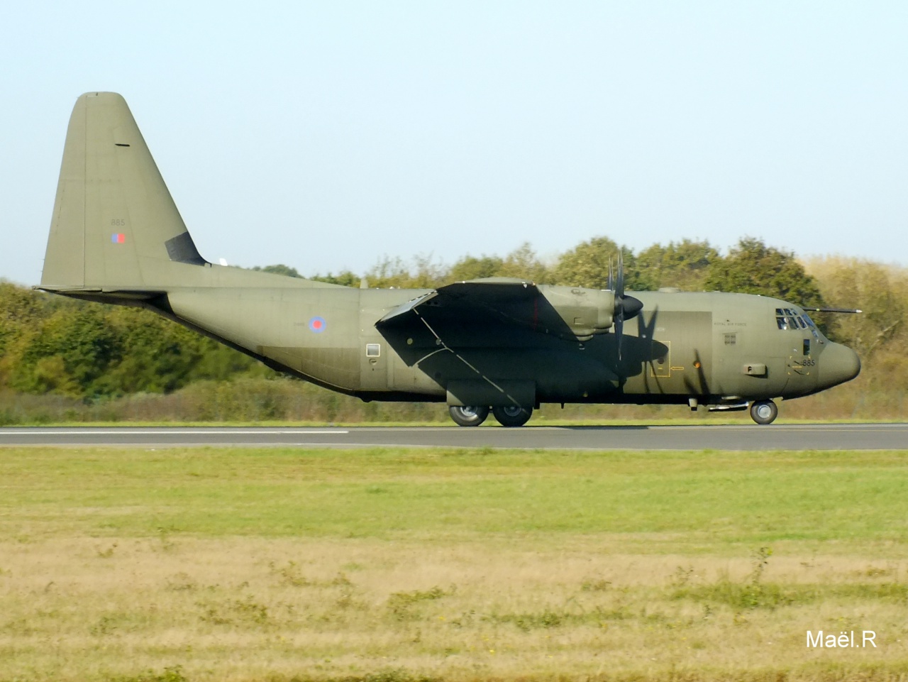 [19/10/2014] Boeing B737-800 (EI-DCL) Ryanair : "Dreamliner n/cs"+  Lockheed Hercules C130.5 (ZH885) Royal Air Force 409771Octobren4016