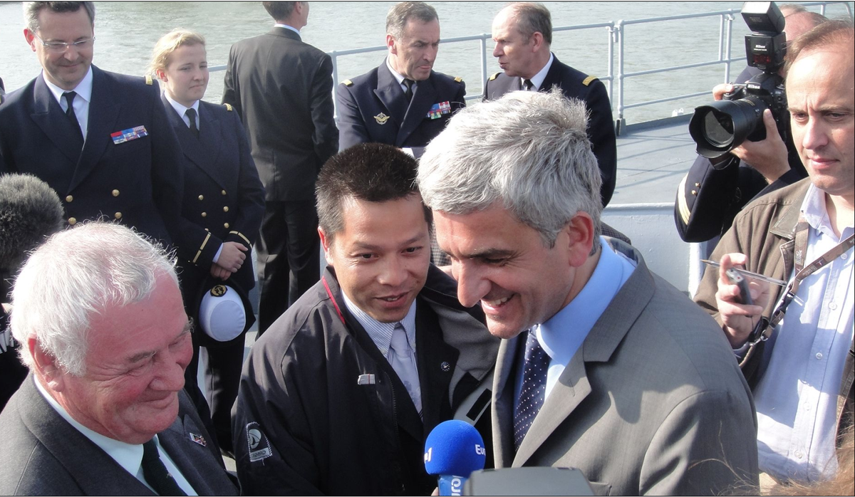 LE VOYAGE DE LA JEANNE SUR LA SEINE 411063108AvecMinDefCopie