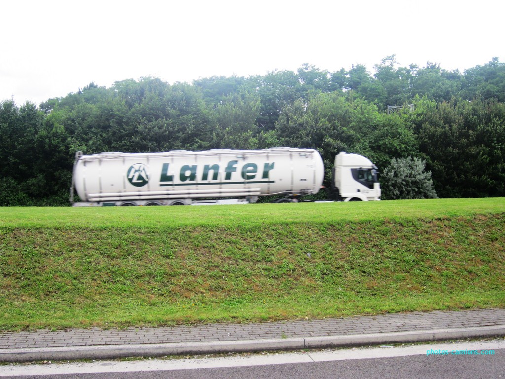 Lanfer Logistik (Meppen) 412407photoscamions21Juin2012009Copier