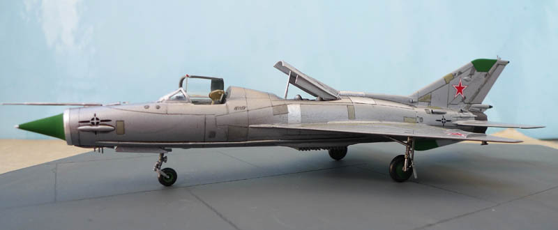 [Russie 2013-14] - Amodel - Mig 21 E7PD. - Page 2 415644E7PD37