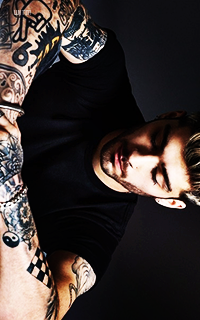 ✽ Giulia's display 416182ZAYN8