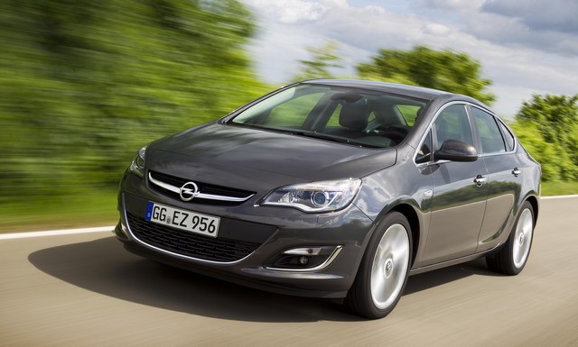 L’Opel Astra s’équipe d’un Diesel ultra discret et du système IntelliLink 418893OpelAstra288953