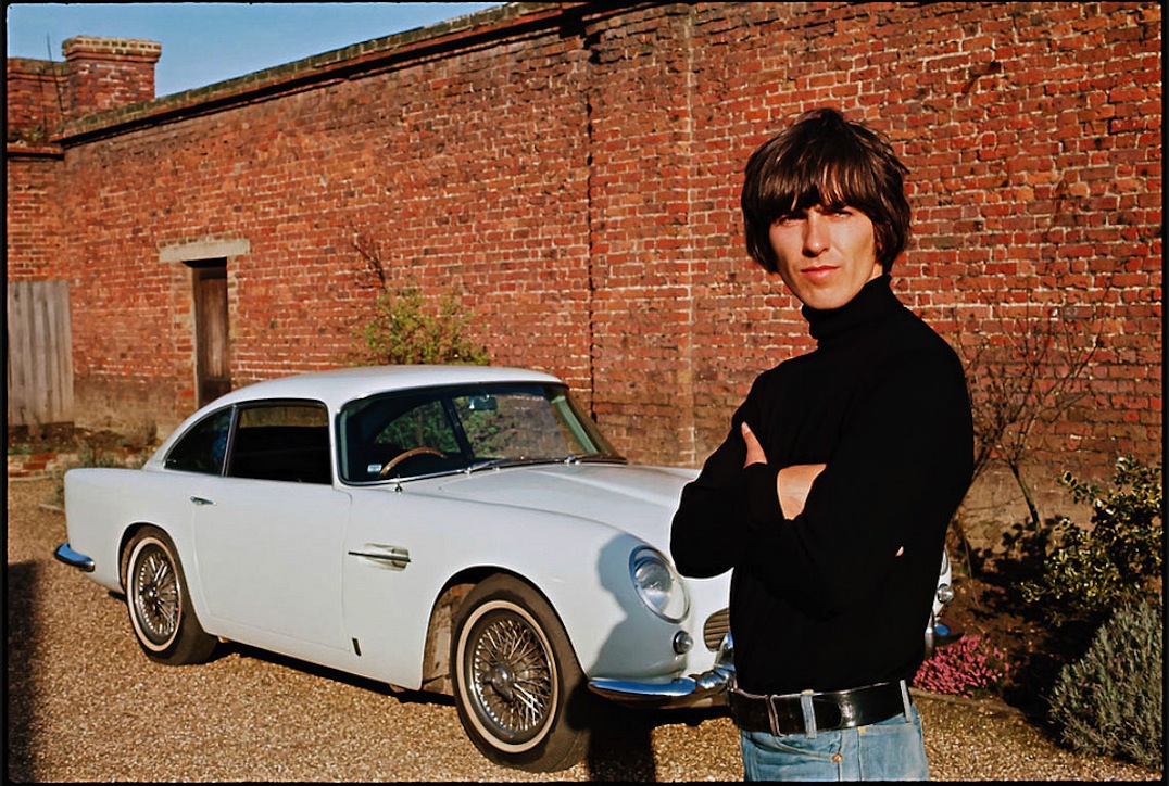 Célébrités et leurs bolides - Page 3 419251astonmartindb51965georgeharrison