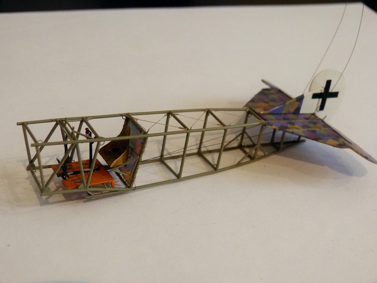 Fokker D.VII 1/48 "base" Roden - Page 2 420809P1100123