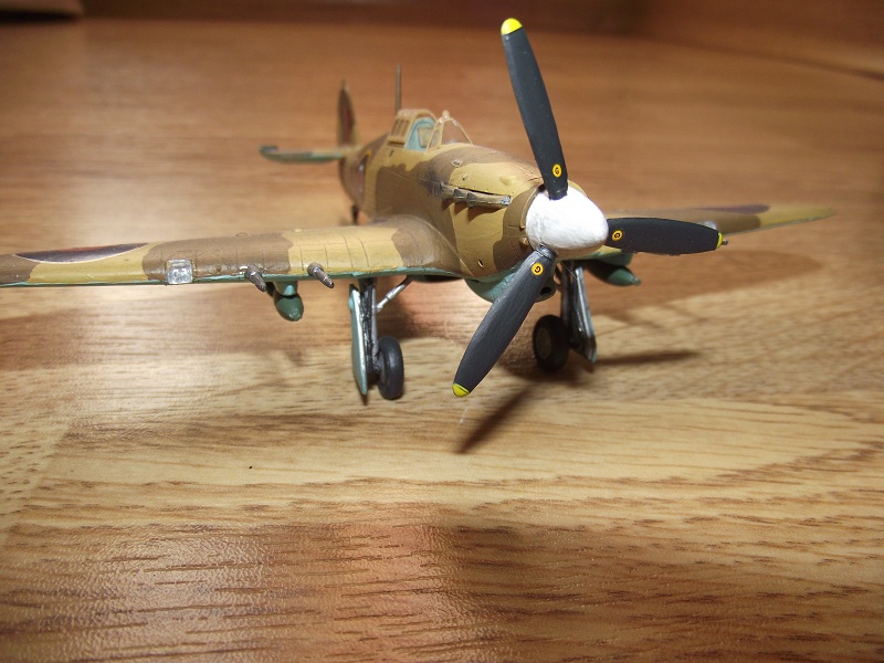 Hawker Hurricane Mk.IIC Revell 1/72 421871DSCF1619