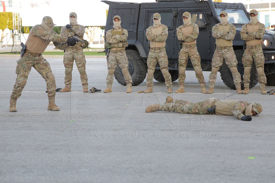 Armée Tunisienne / Tunisian Armed Forces / القوات المسلحة التونسية‎ - Page 7 4226921423758911203032980506187801575611907239135n