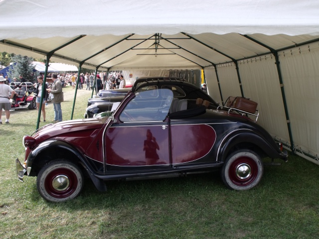 23e rassemblement de véhicules anciens et d'exception de Verna (38) - 2013 43211419Citron2CV6kitHauffmann1987