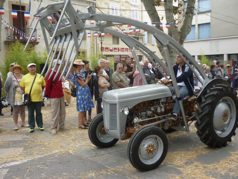 Défilé des vieux tracteurs 436660SENAS5Oct2014253