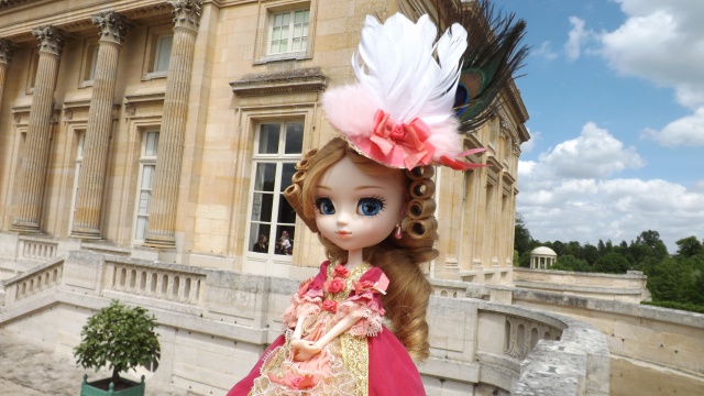Marie-Antoinette à Versailles bis et Oscar à Paris... 442223DSCF2882