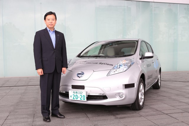 Nissan autorisé à tester des voitures autonomes sur les routes japonaises  4449342nissanleafautonome4