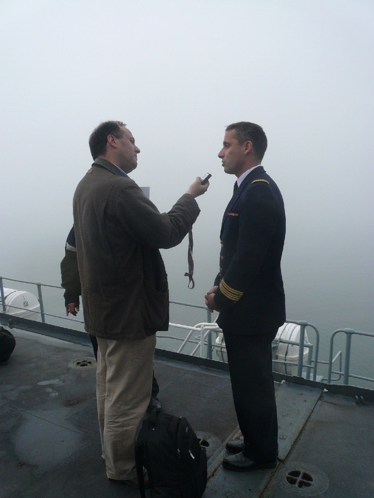 LE VOYAGE DE LA JEANNE SUR LA SEINE 44796911lepachaestluiaussiinterviewicicestparlAFP