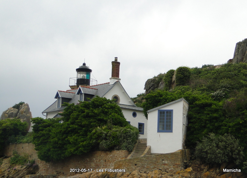 Phares de l'Île Louët et de l'Île Noire 453064376LesFlibustiersChteauduTaureau