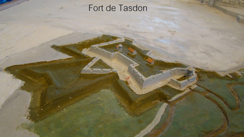 // La Rochelle 1628 // Le plan-relief // 454216tasdonforteptite