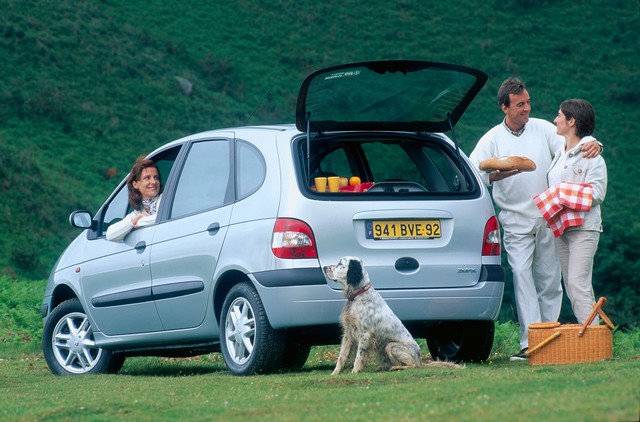  Renault - La saga Scénic 4580876588016