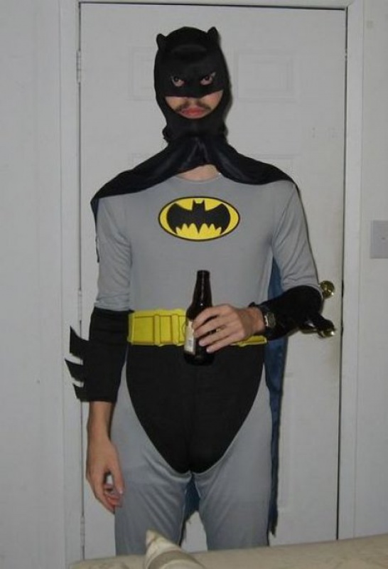 Les costumes du Net en vrac !!! - Page 25 460494CosplayFailsbatman