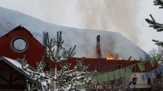 Le centre bouddhiste Karma-Ling, installé dans la Chartreuse de Saint-Hugon, ravagé par un incendie 461100870x48920171201080435