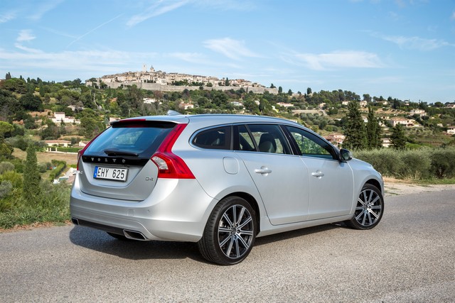 Volvo Dévoile Une Édition Spéciale ‘Översta Edition’ De Ses Deux Modèles Emblématiques S60 Et V60 461450133912VolvoV60