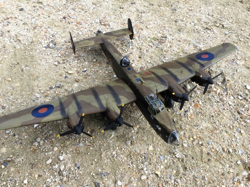 Handley Page Halifax REVELL 1/72 463752IMG1318