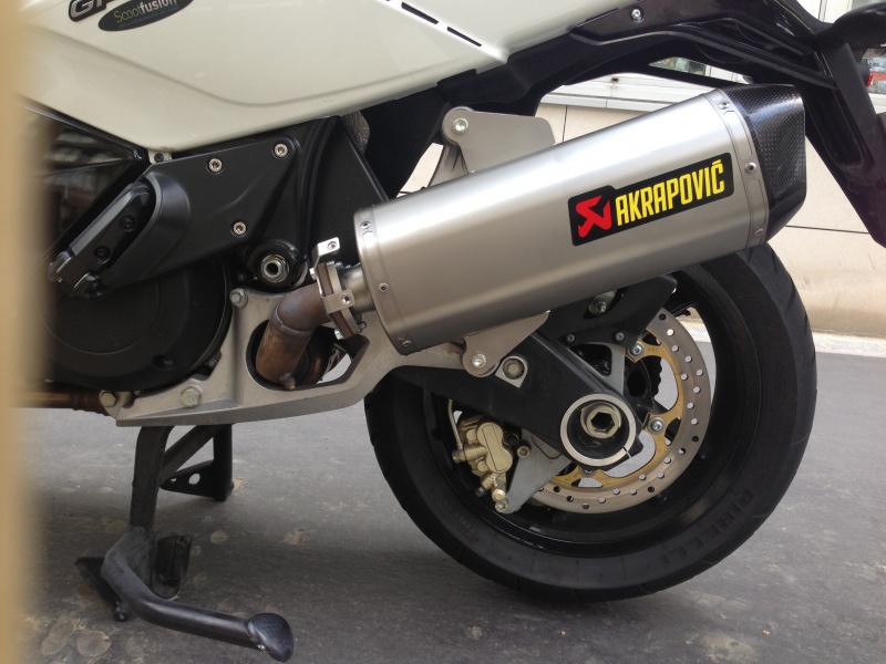 Enfin le pot Akrapovic ! - Page 2 467086IMG2394