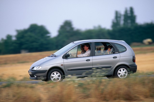  Renault - La saga Scénic 4727607547316