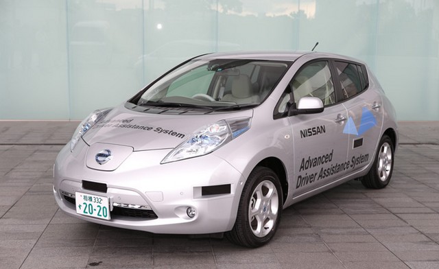 Nissan autorisé à tester des voitures autonomes sur les routes japonaises  4744922nissanleafautonome2