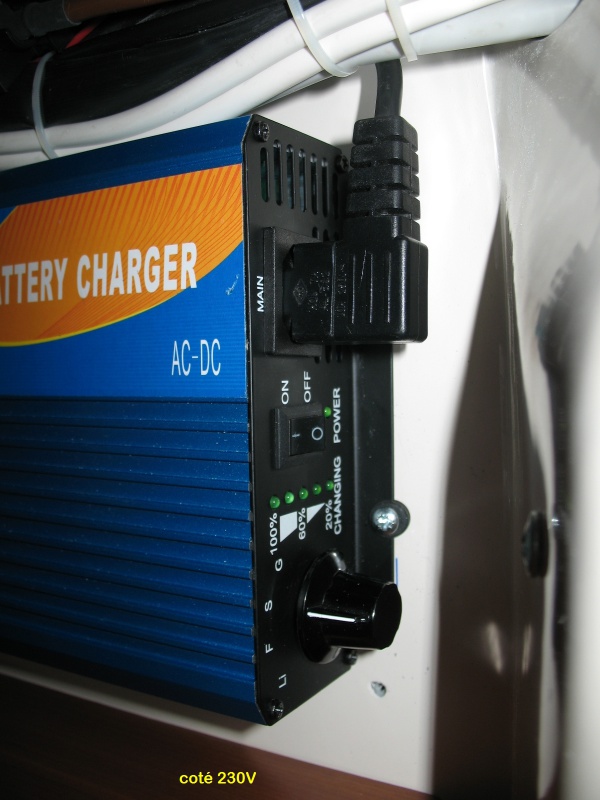 MODIF BH2012 : chargeur de batterie supplémentaire pour batterie porteur 479742IMG4274