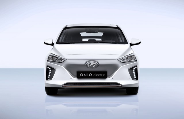 La Hyundai Ioniq EV (entièrement électrique) coûtera 34.999 € et s'accompagnera de 3 ans d'entretiens gratuits 480976IONIQElectric1