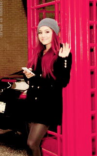 Ariana Grande 48367526A7