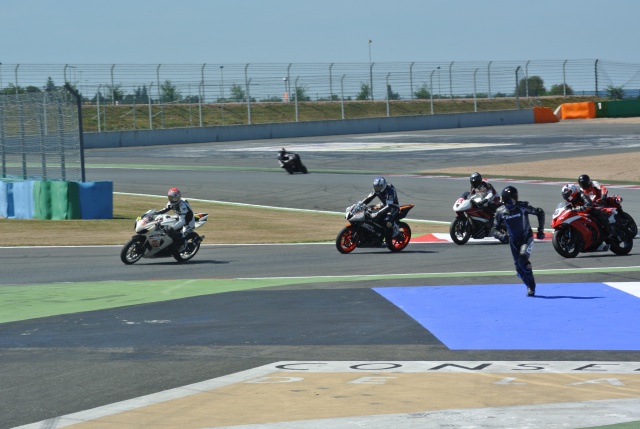 Cherchez l'erreur... 485102magnycours89aout20121015