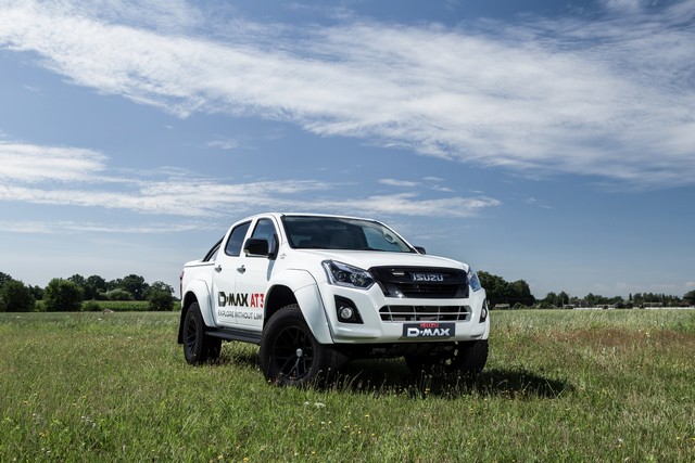 Pleins feux sur les D-Max 1.9 et AT35 au Salon de l’auto 490365IsuzuDmax115