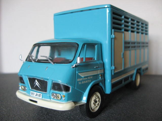 collection  ALTAYA" camions d'autrefois  "  au 1/43 - Page 8 491547IMG7735a