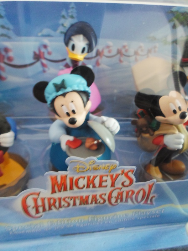 Le Noël de Mickey [Walt Disney - 1983] - Page 3 492369SAM2477