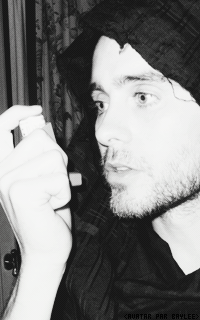 Jared Leto - Page 2 493327J18