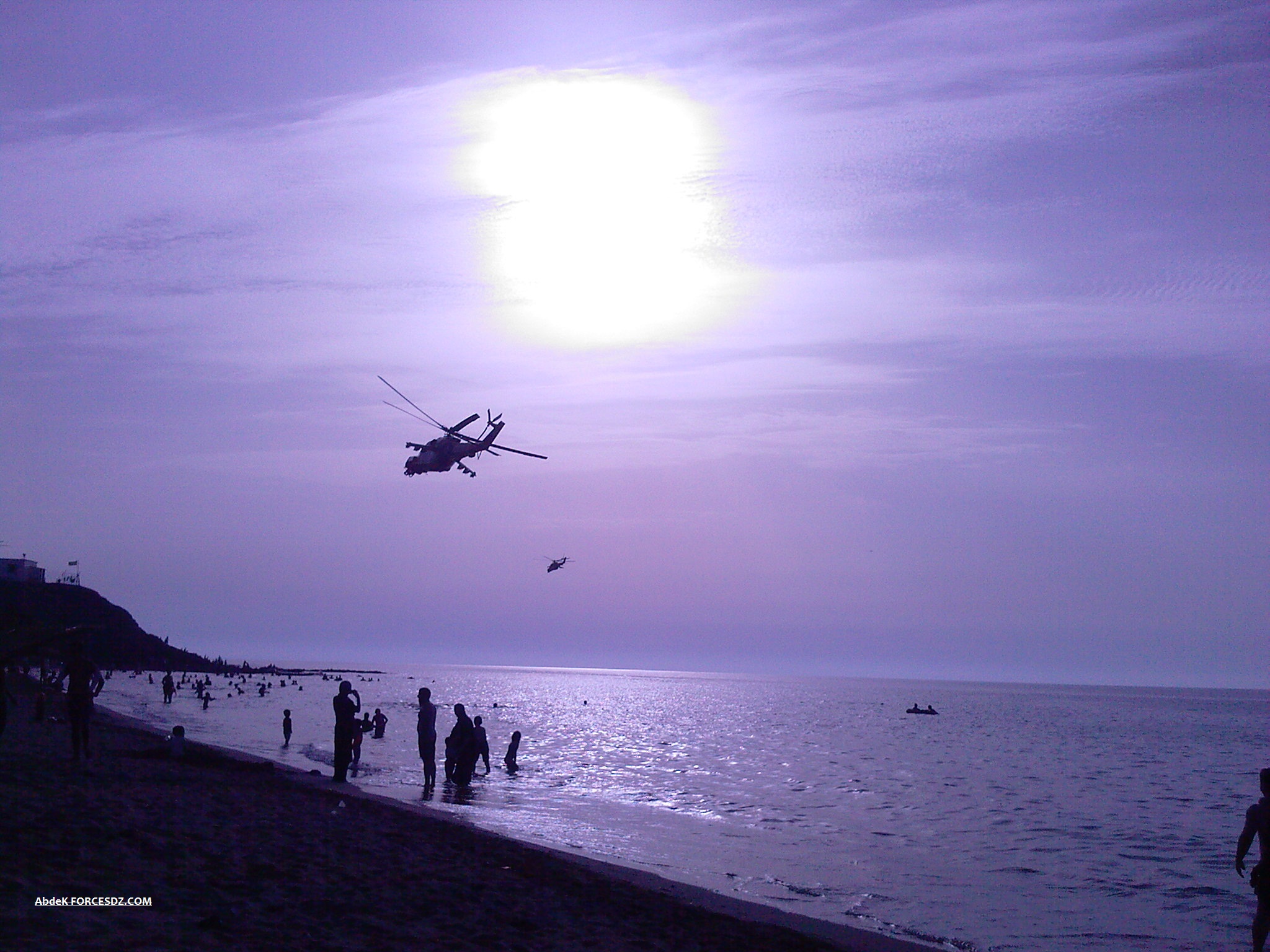 صور مروحيات Mi-24MKIII SuperHind الجزائرية - صفحة 4 501404Mi24