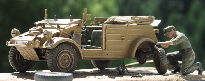 Kübelwagen + set 220 (moteur) - Tamiya 1/35 503182modles119008