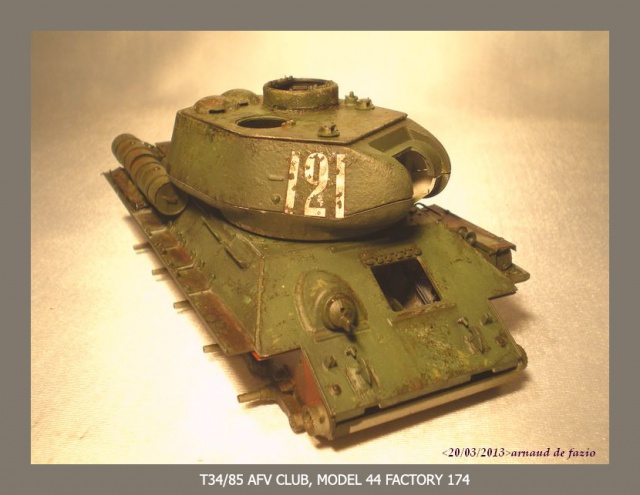 T34/85  model 44 afv club (full intérior kit) 1/35 - Page 4 505761IMGP2528