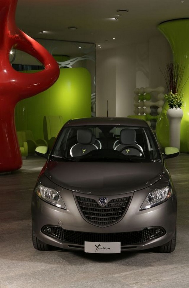 Lancia Ypsilon Elefantino 2014  512203LanciaYpsilonElefantino20147