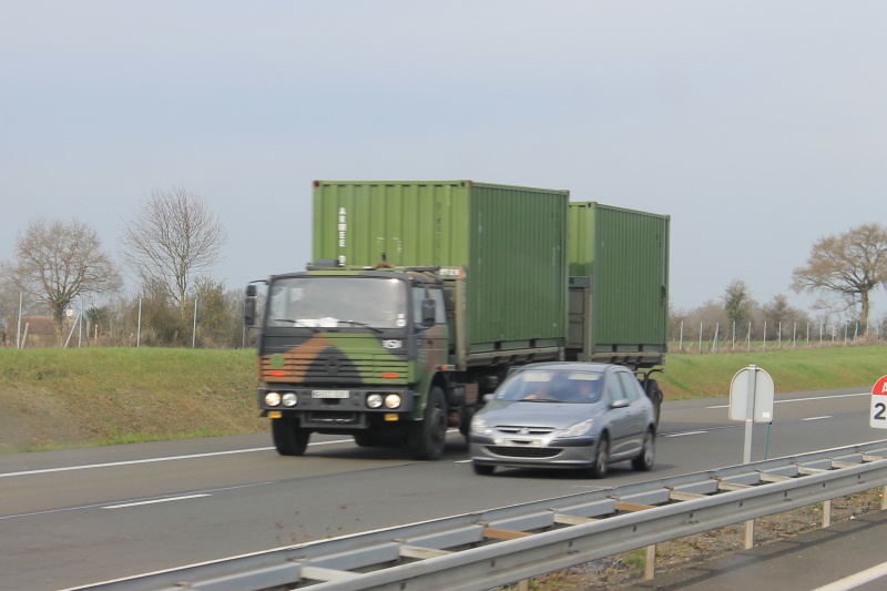 Camions de l'Armée - Page 5 517760IMG3428