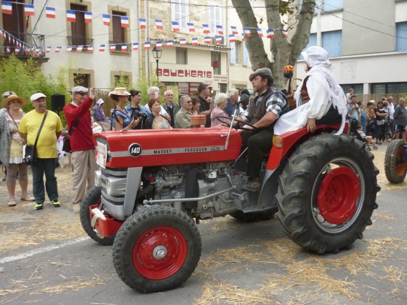 Défilé des vieux tracteurs 517856SENAS5Oct2014256