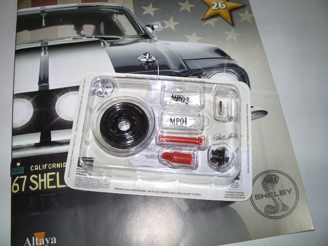 ford mustang shelby GT500 1967 au 1/8 - Page 2 518444photoscorvettepeintinetrieur028