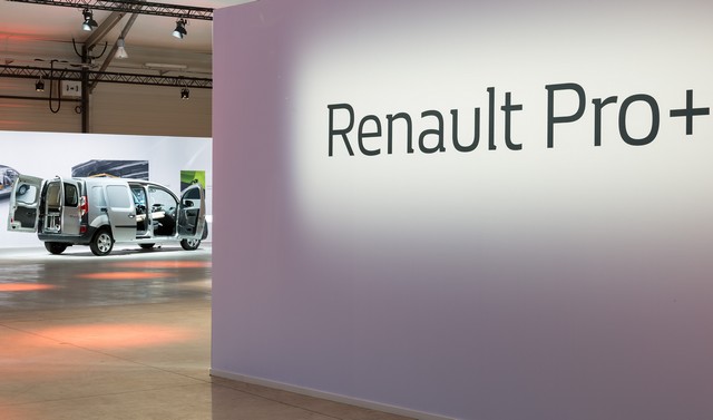 Renault révèle ALASKAN Concept et affiche ses ambitions dans le véhicule utilitaire 5188117110916